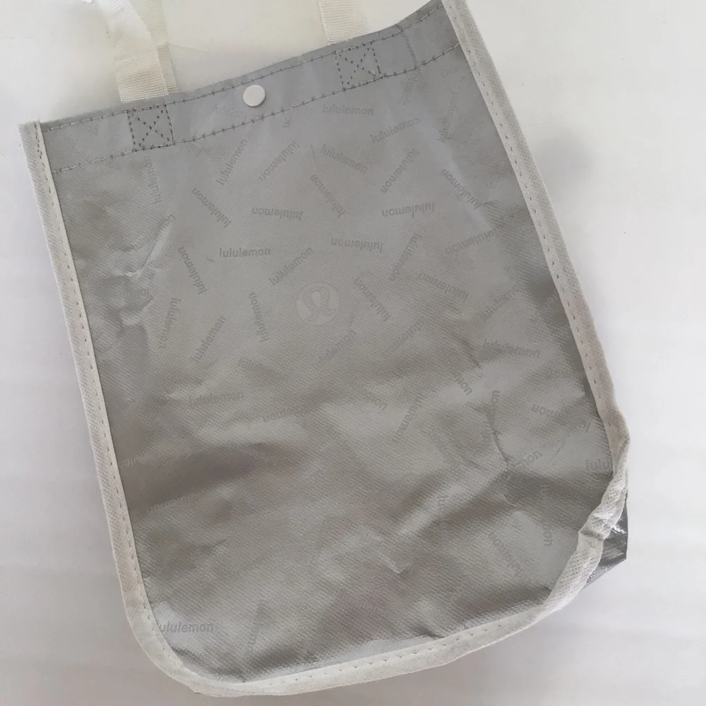 LULULEMON SILVER SMALL REUSABLE TOTE HOLIDAY 2022